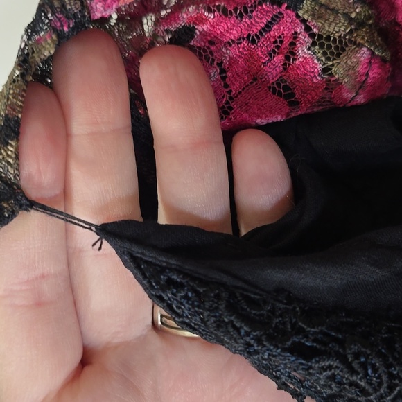 Vintage Nostalgia floral lace dress - Picture 11 of 12